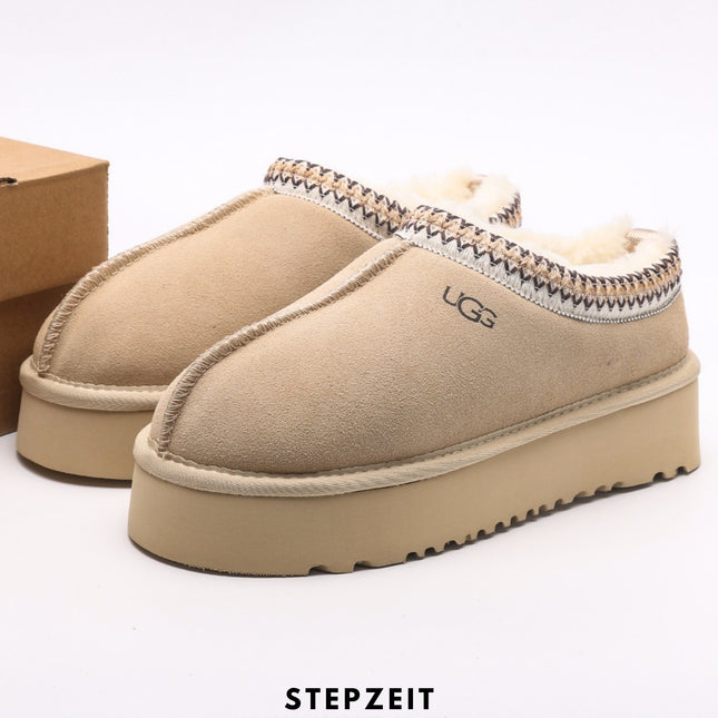 UGG-5877