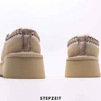 UGG-5877