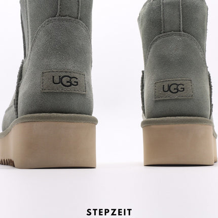 UGG-5877