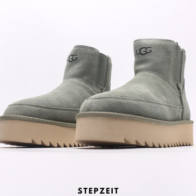 UGG-5877