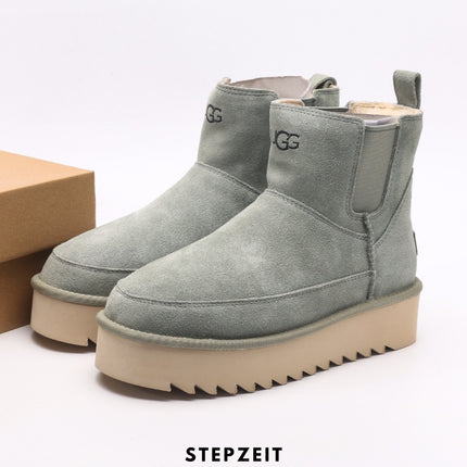 UGG-5877