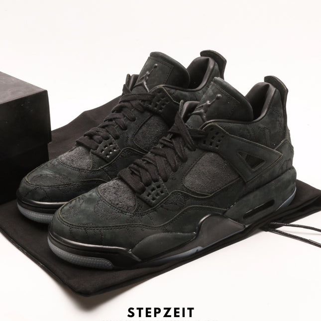 Air Jordan 4 X Kaws